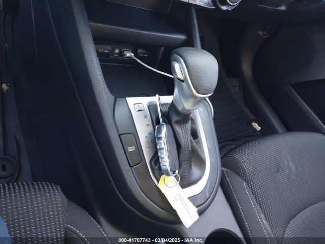 3KPF24AD1ME407089 KIA Forte Lxs