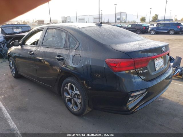 3KPF24AD1ME407089 KIA Forte Lxs