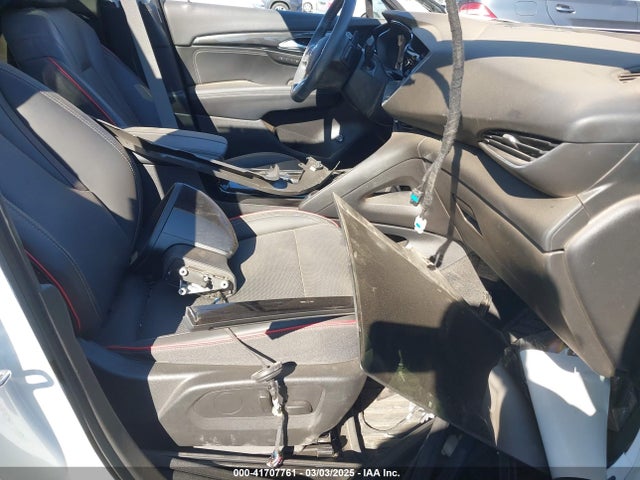 LRBFZPR40PD050512 Buick Envision Essence Awd