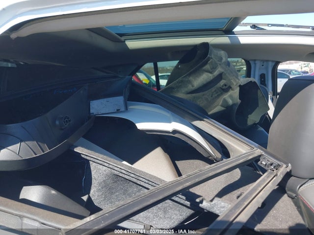 LRBFZPR40PD050512 Buick Envision Essence Awd