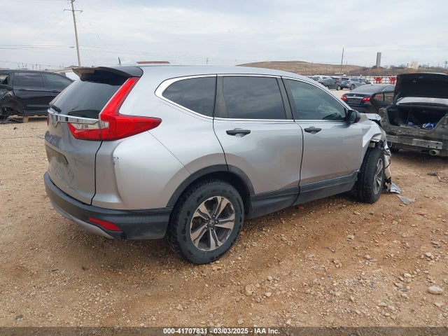 Honda CR-V LX 2017 7FARW5H31HE015321 Image 4