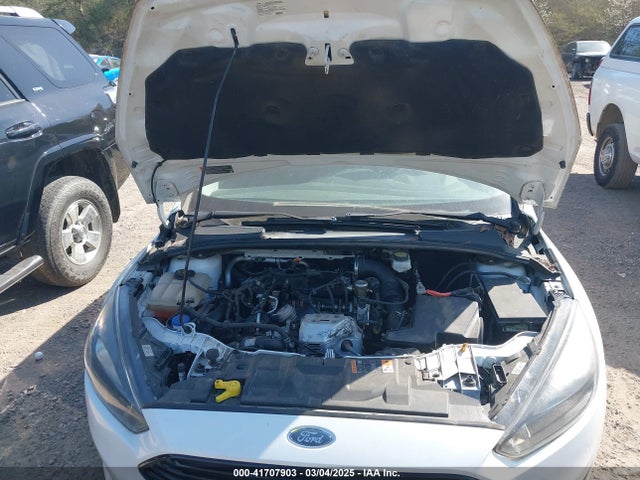 Ford FOCUS SE 2018 1FADP3FE3JL286448 Image 10