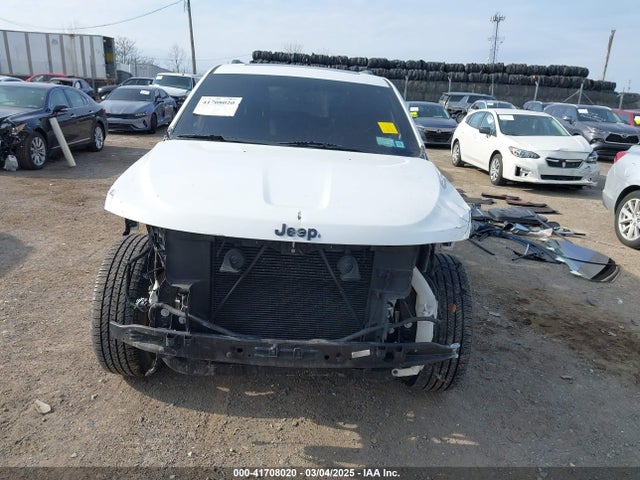 1C4RJFBG5JC503590 Jeep Grand Cherokee Limited 4x4