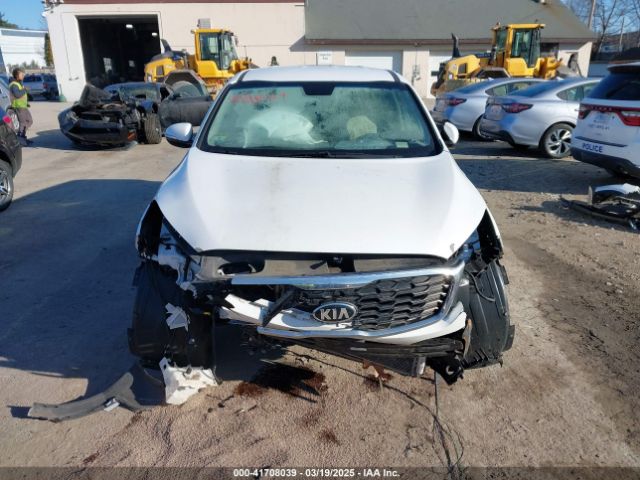 5XYPGDA37KG526732 KIA Sorento 2.4l Lx