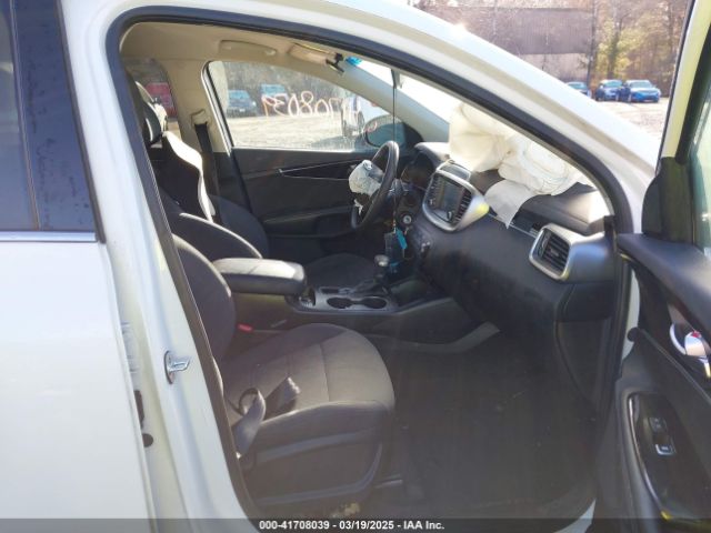5XYPGDA37KG526732 KIA Sorento 2.4l Lx