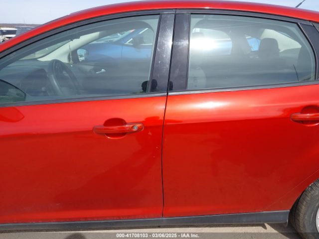 1FADP3FE2JL269804 Ford FOCUS SE