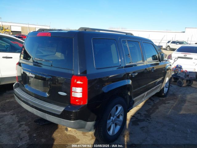 1C4NJPFA4GD754680 Jeep Patriot Latitude