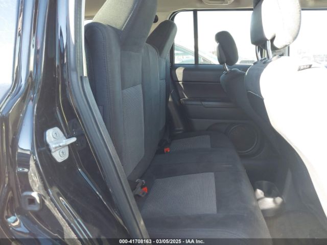 1C4NJPFA4GD754680 Jeep Patriot Latitude