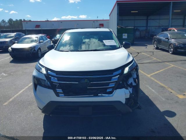 5N1BT3AA9RC746379 Nissan Rogue S Fwd