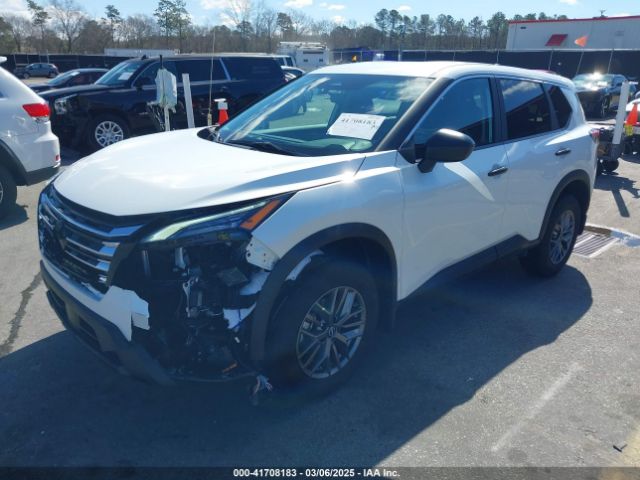 5N1BT3AA9RC746379 Nissan Rogue S Fwd