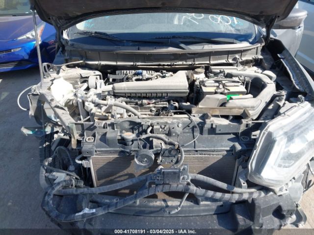 5N1AT2MT0HC884877 Nissan Rogue Sl