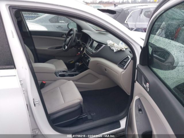 KM8J33A40JU808319 Hyundai TUCSON SEL
