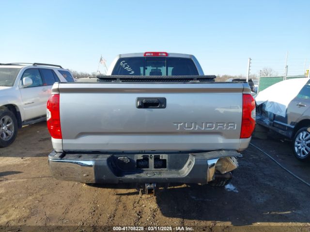 5TFUW5F14HX667119 Toyota Tundra Sr5 5.7l V8