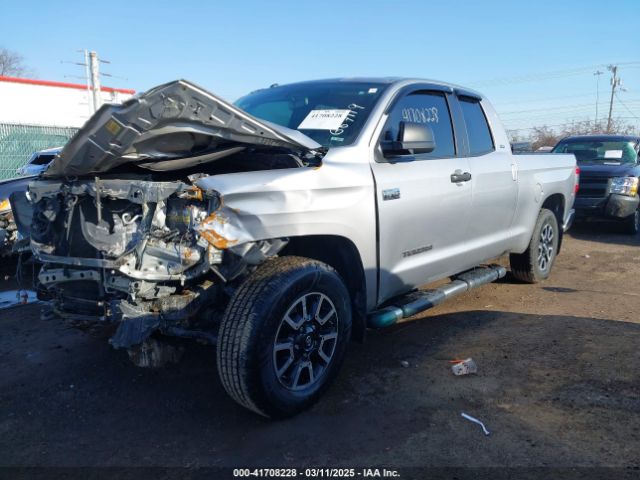 5TFUW5F14HX667119 Toyota Tundra Sr5 5.7l V8