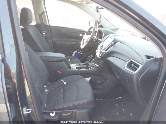 3GNAXKEX1JS619161 Chevrolet EQUINOX LT