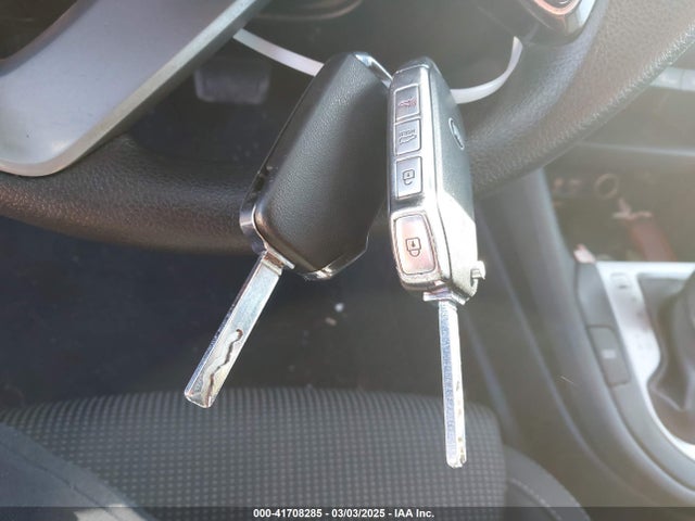 3KPF24AD3KE122360 KIA Forte Lxs