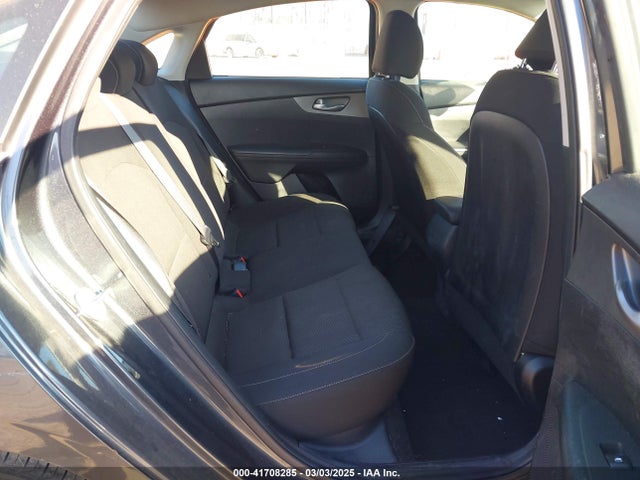 3KPF24AD3KE122360 KIA Forte Lxs