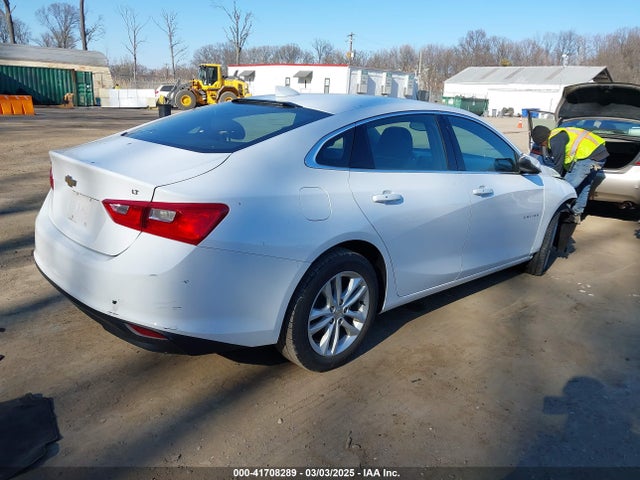 1G1ZD5ST1JF154546 Chevrolet MALIBU LT