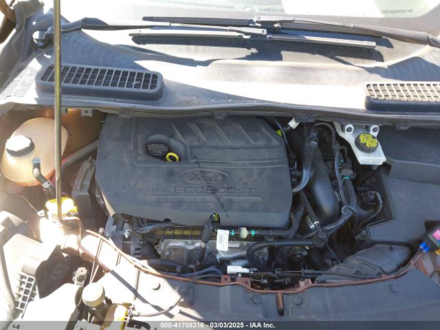 1FMCU0GD7HUC87802 Ford ESCAPE SE