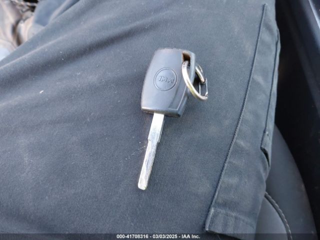 1FMCU0GD7HUC87802 Ford ESCAPE SE