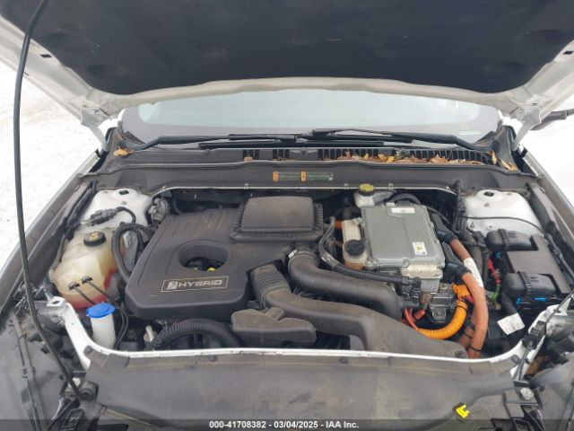 3FA6P0LU0JR270888 Ford Fusion Hybrid Se