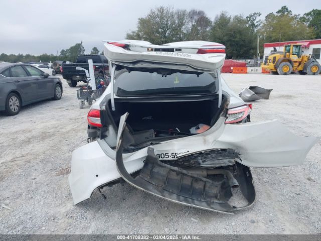 3FA6P0LU0JR270888 Ford Fusion Hybrid Se
