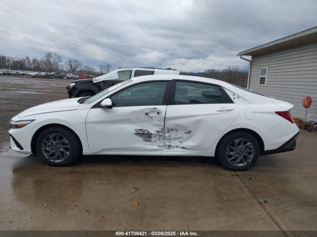 KMHLM4DJ0RU103318 Hyundai Elantra Hybrid Blue