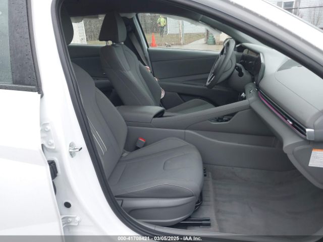 KMHLM4DJ0RU103318 Hyundai Elantra Hybrid Blue
