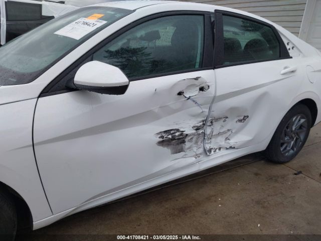 KMHLM4DJ0RU103318 Hyundai Elantra Hybrid Blue