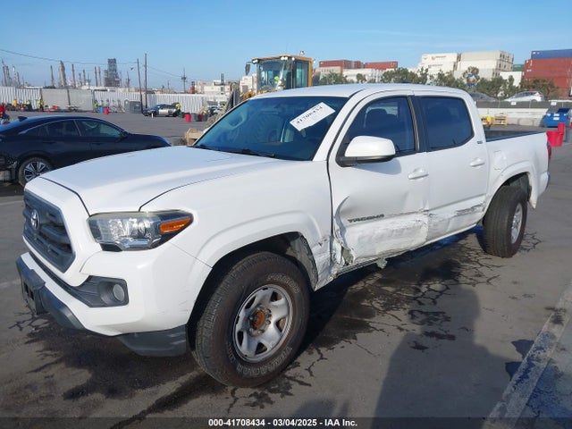 5TFAX5GN4HX092764 Toyota Tacoma Sr5