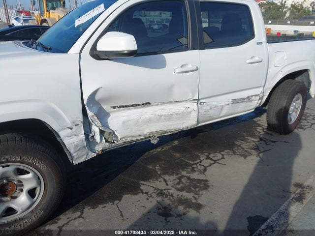 5TFAX5GN4HX092764 Toyota Tacoma Sr5