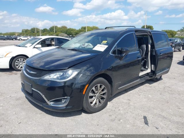 2018 CHRYSLER PACIFICA 2C4RC1BG4JR354724 Photo 1