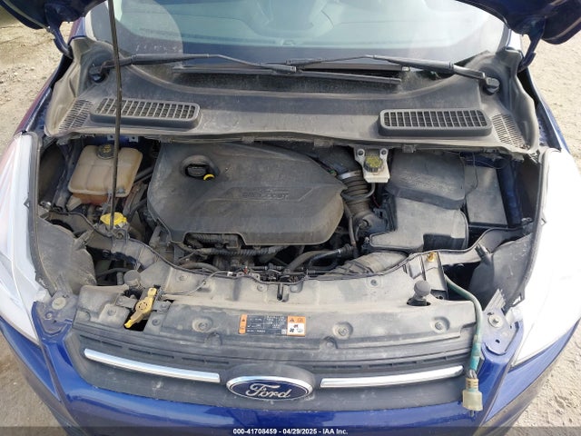 1FMCU9GX1FUA53215 Ford ESCAPE SE