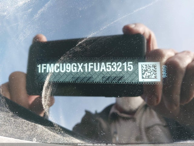 1FMCU9GX1FUA53215 Ford ESCAPE SE
