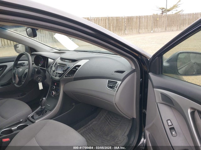 KMHDH4AE0FU388047 Hyundai ELANTRA SE