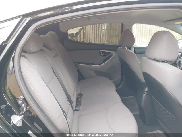 KMHDH4AE0FU388047 Hyundai ELANTRA SE