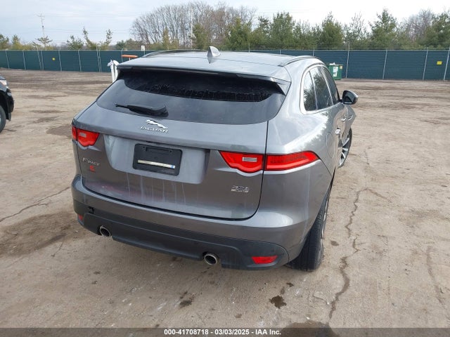 2018 JAGUAR F-PACE SADCK2EV2JA264215 Photo 3