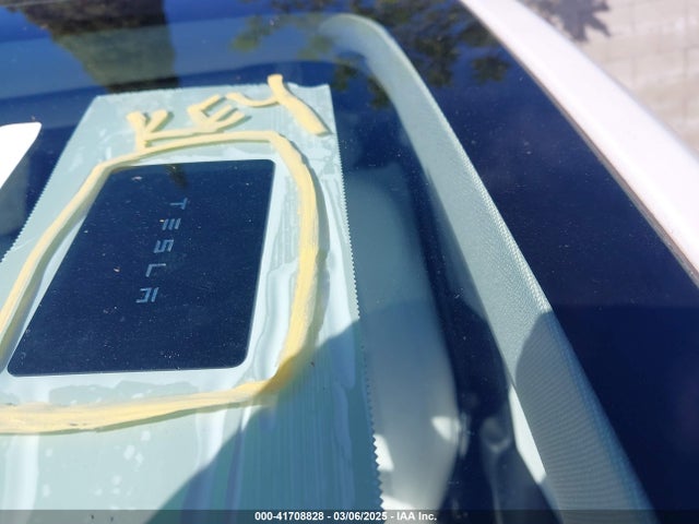 2021 TESLA MODEL Y 5YJYGDEF2MF230374 Photo 10