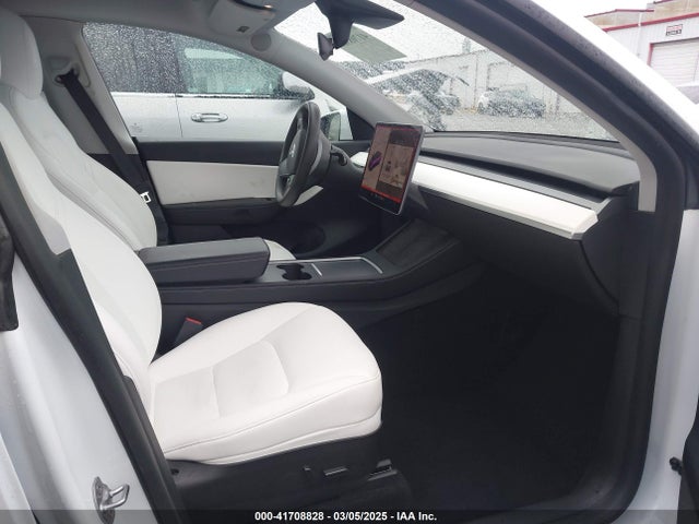 2021 TESLA MODEL Y 5YJYGDEF2MF230374 Photo 4