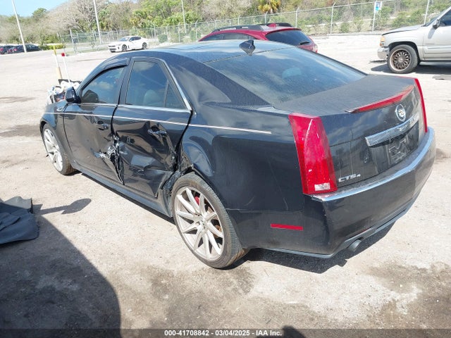 2011 CADILLAC CTS 1G6DH5EY8B0116879 Photo 2