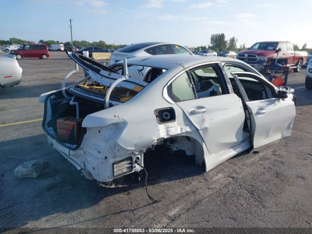 2019 BMW 330I WBA5R1C58KFH29887 Photo 3