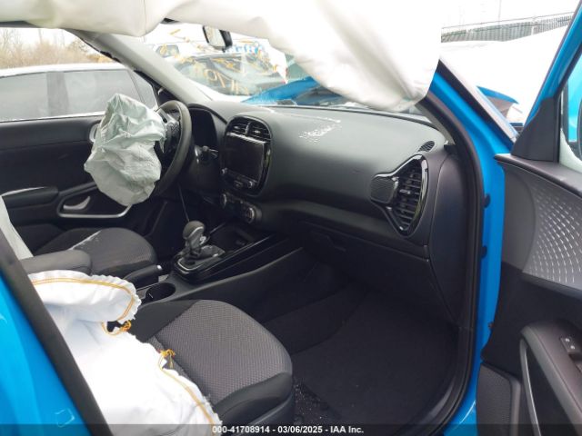KNDJ23AU0R7233351 KIA SOUL S