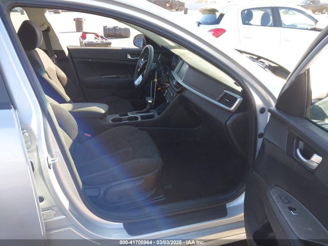 5XXGT4L37KG379860 KIA Optima Lx