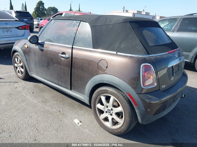 2010 MINI COOPER WMWMR3C50ATU97550 Photo 2