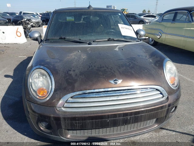 2010 MINI COOPER WMWMR3C50ATU97550 Photo 5