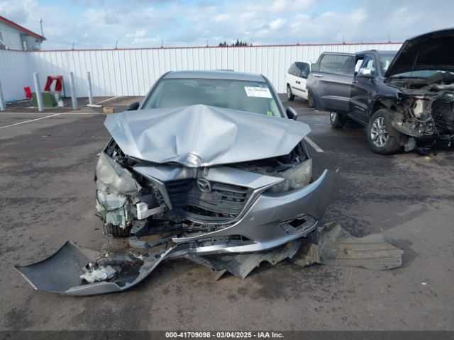 JM1BM1U71E1153899 Mazda Mazda3 I Sport