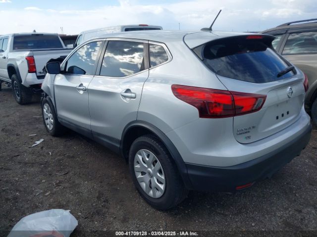 JN1BJ1CP8JW161427 Nissan Rogue Sport S