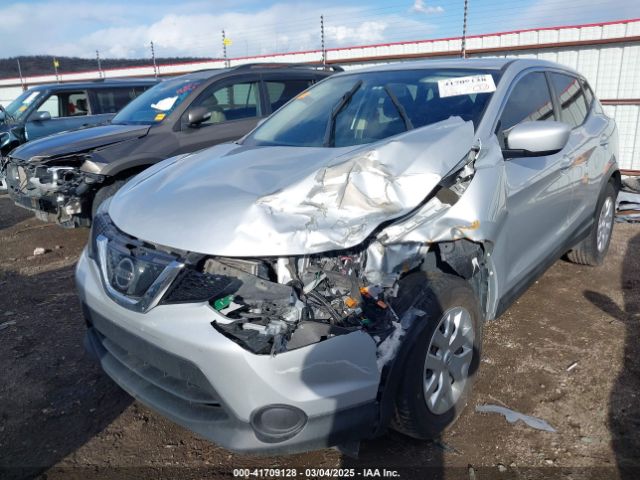 JN1BJ1CP8JW161427 Nissan Rogue Sport S