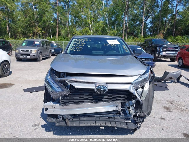 Toyota RAV4 LE 2024 2T3H1RFV8RC275262 Image 12