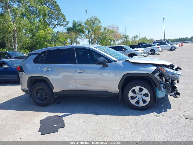 Toyota RAV4 LE 2024 2T3H1RFV8RC275262 Image 13
